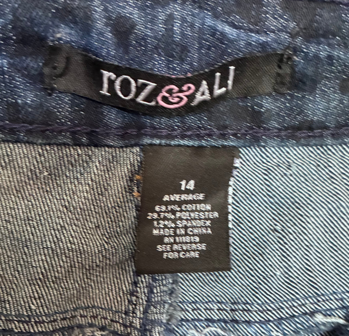 Roz & Ali Dark Wash Leopard Print Skinny Jeans | Size 14
