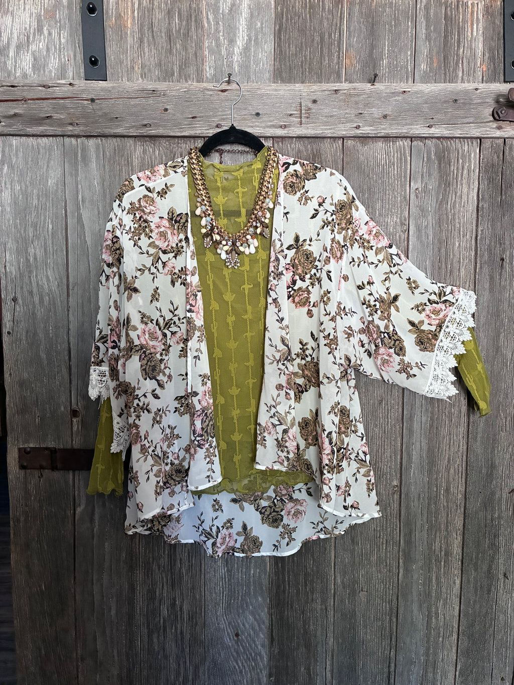 Glamour Defined Floral Kimono-Size Medium