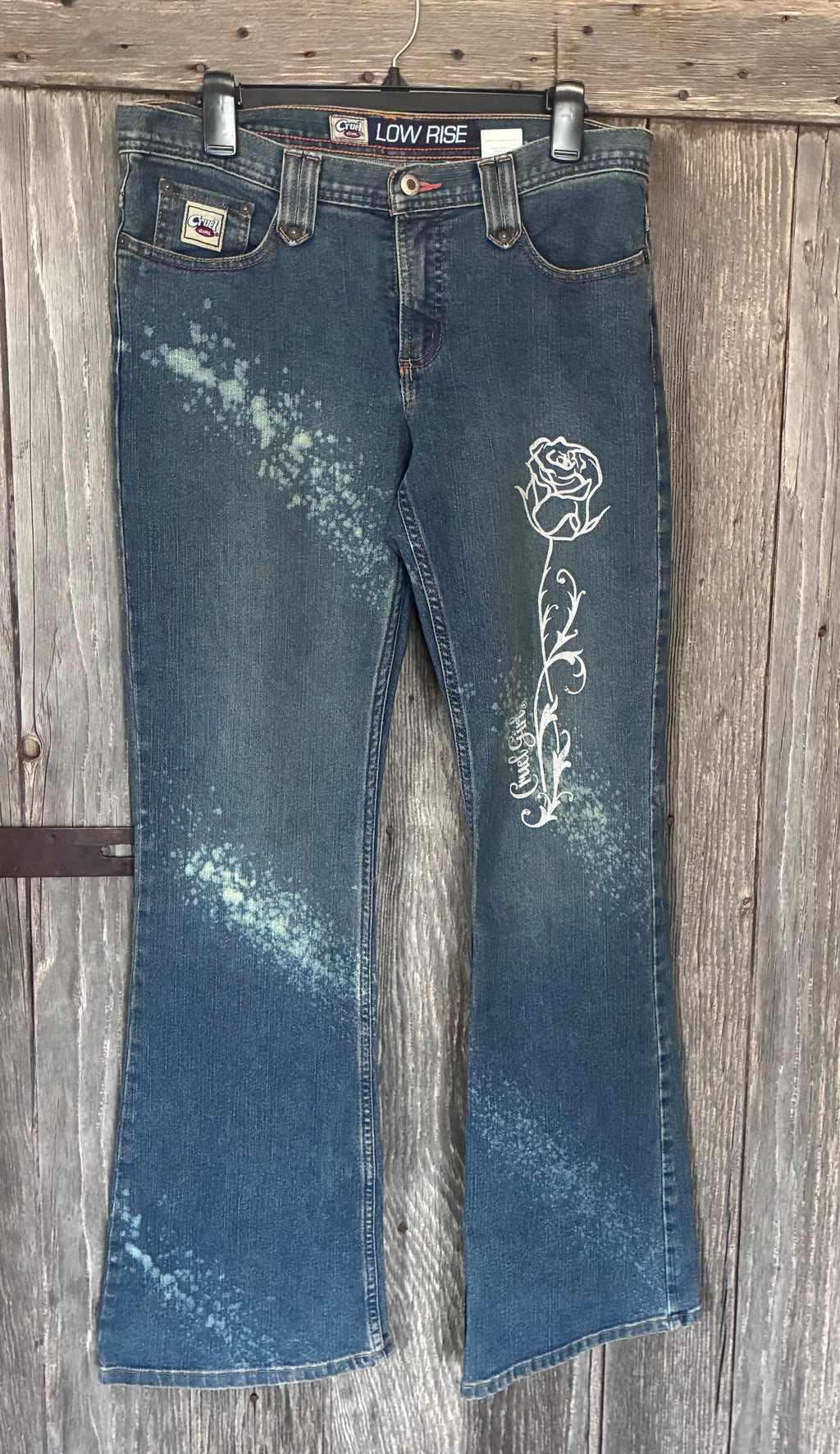 Cruel Girl Low Rise Bootcut Jeans – Bleach Splatter Rose Graphic – Size 11 Long