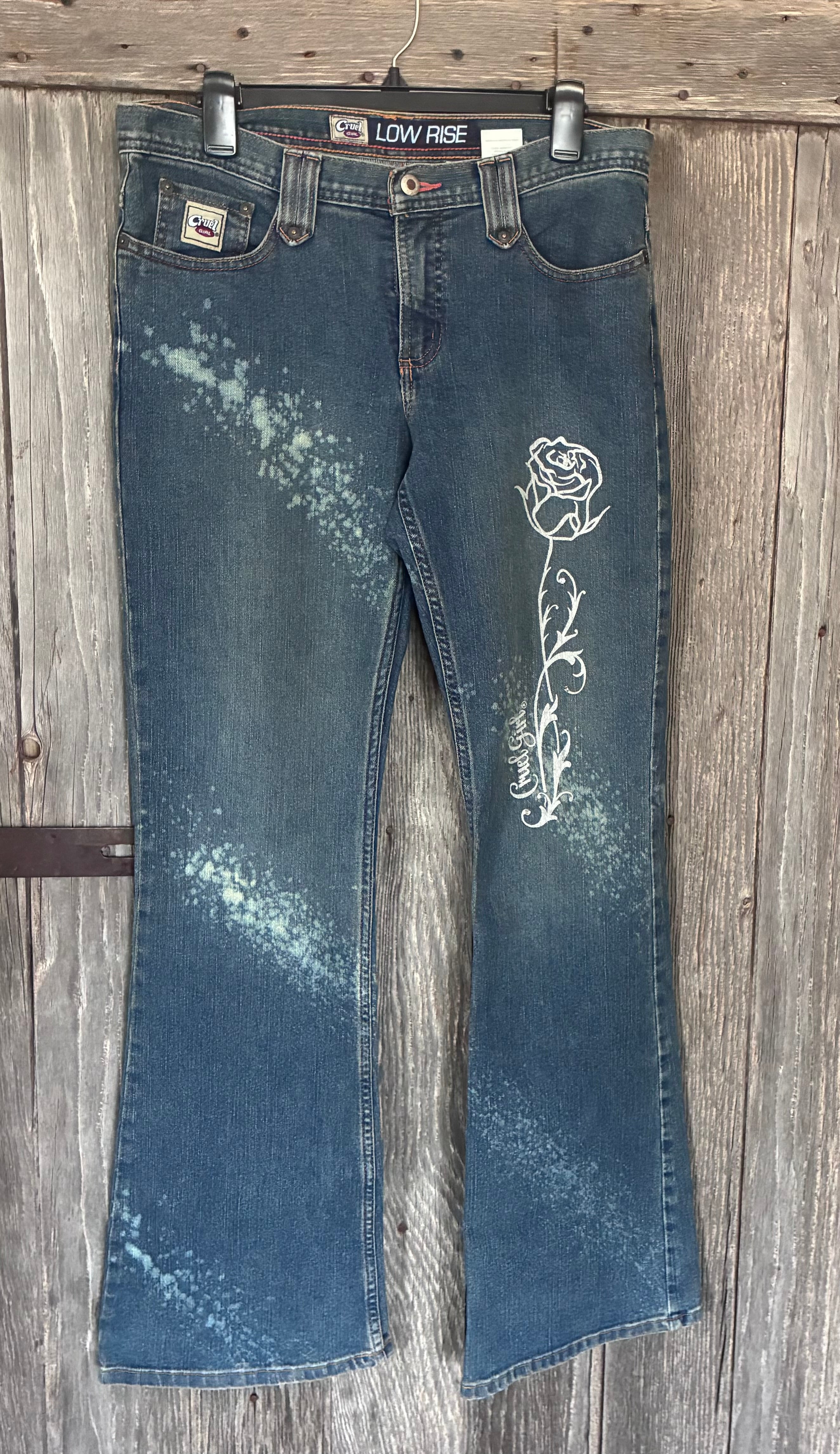 Cruel Girl Low Rise Bootcut Jeans – Bleach Splatter Rose Graphic – Size 11 Long