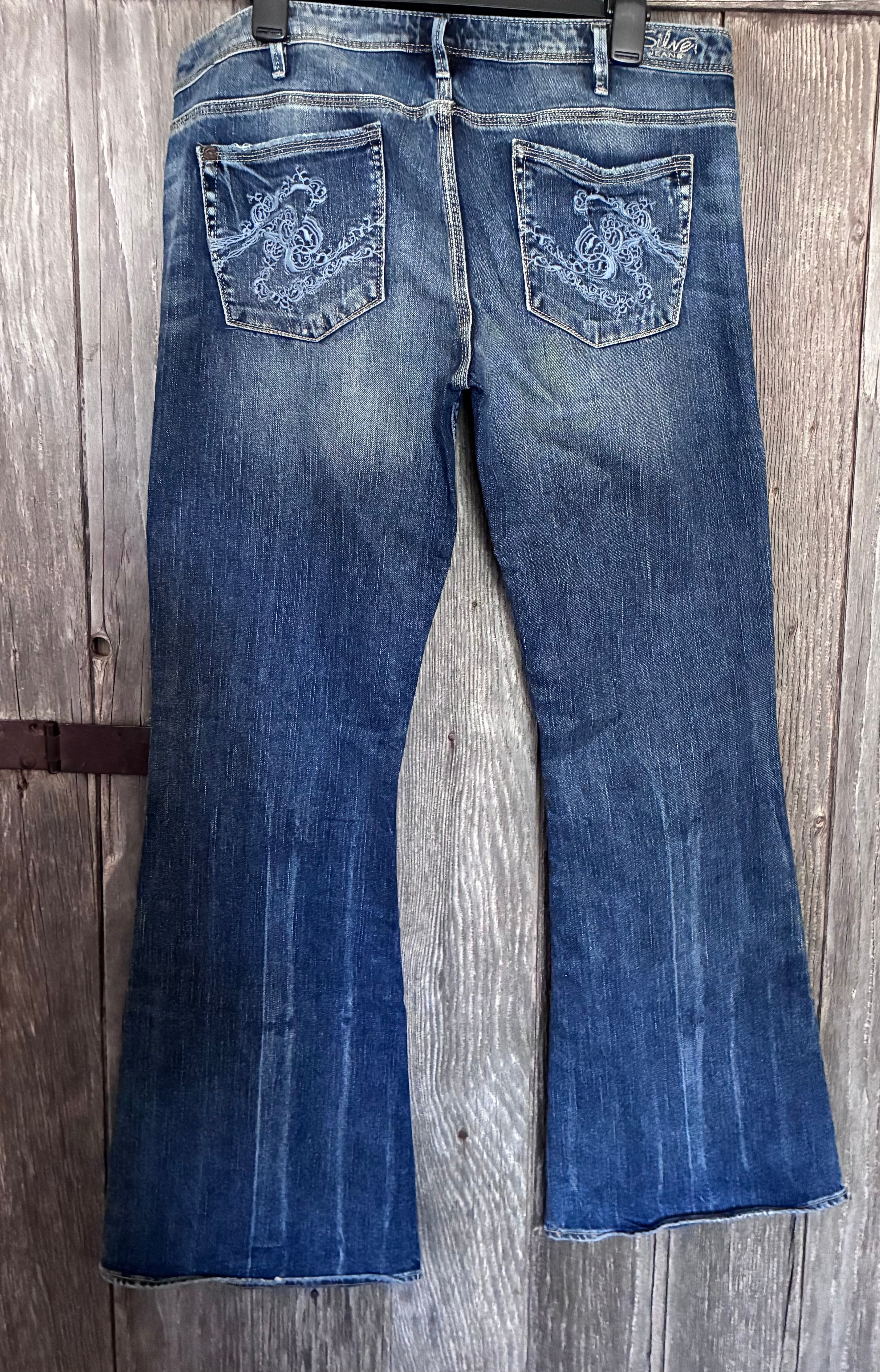 Silver Jeans Co. brand tag