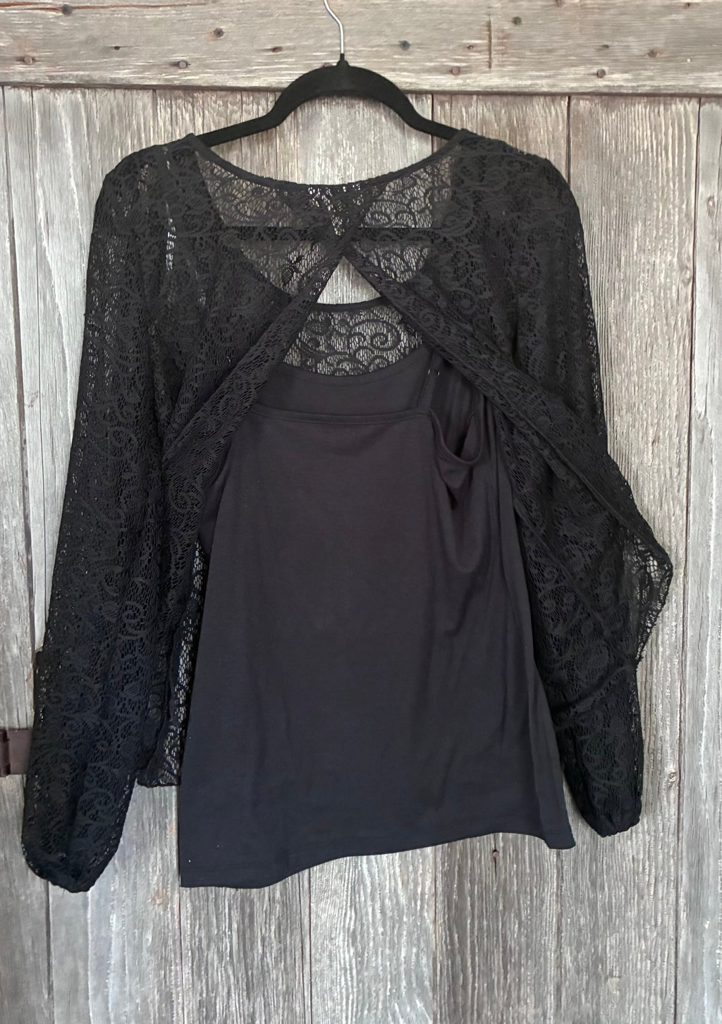 Derek Heart black lace top back open view showing criss-cross detail