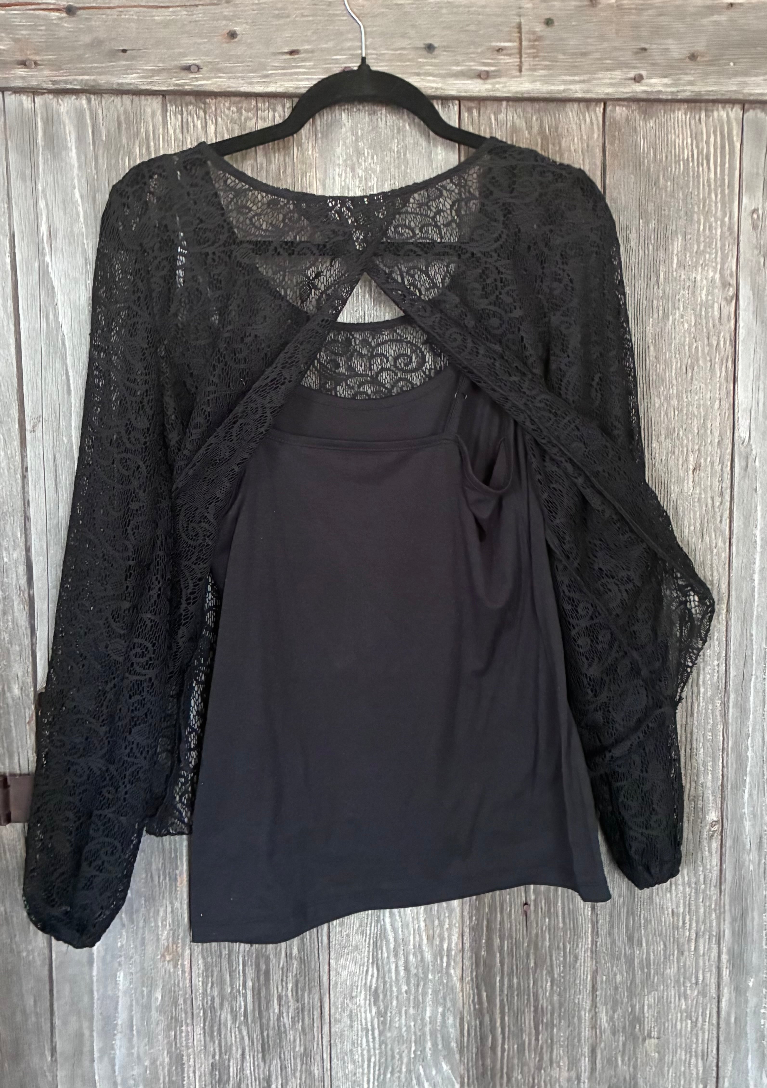Derek Heart black lace top back open view showing criss-cross detail