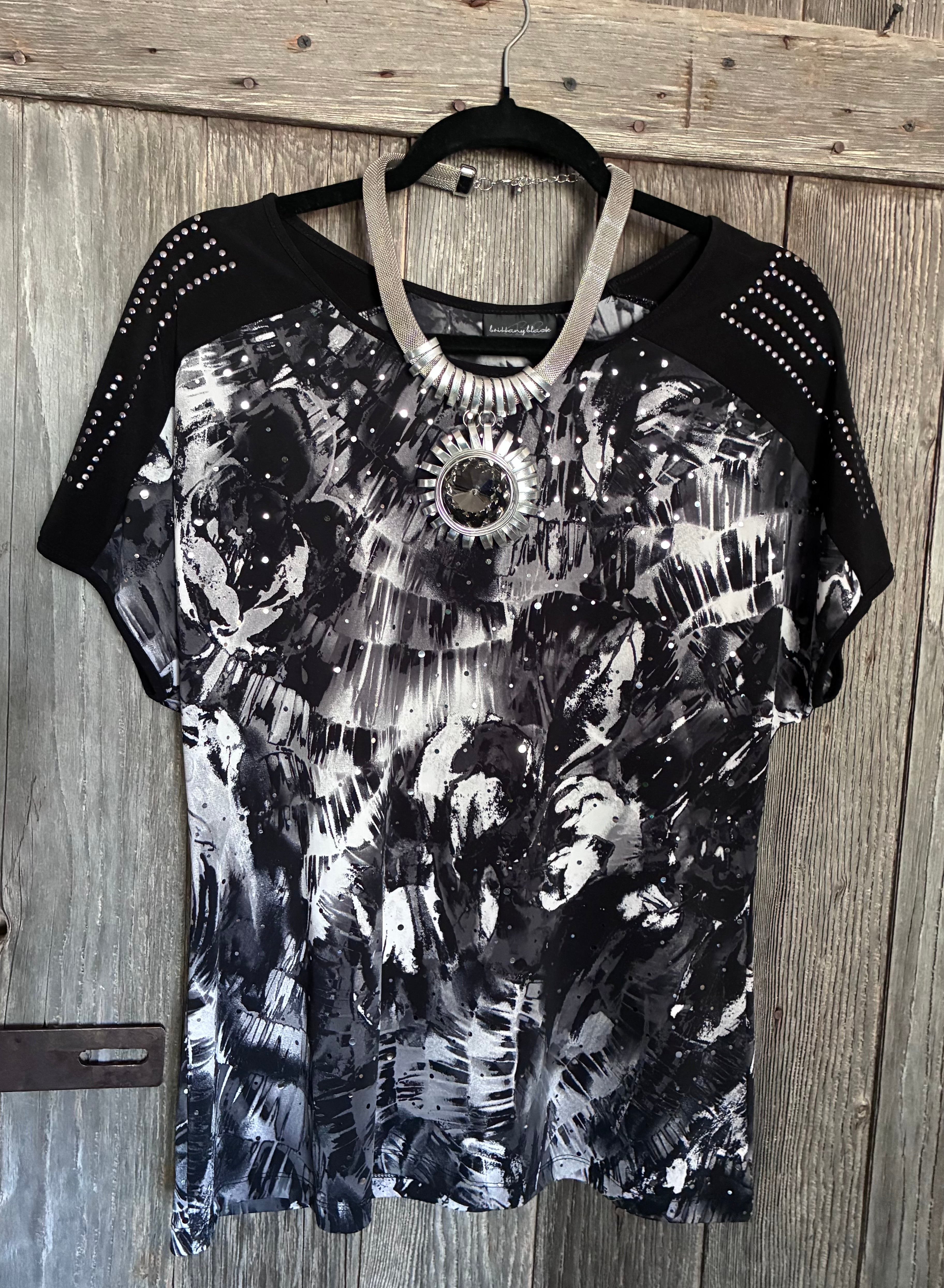 Brittany Black Abstract Print Embellished Top Size Large