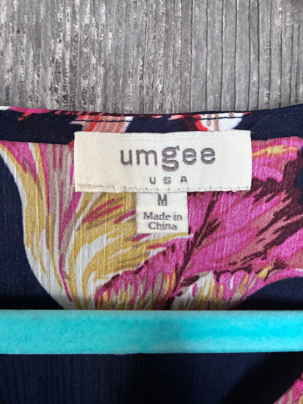 Umgee USA Navy Floral Surplice Top – Size M