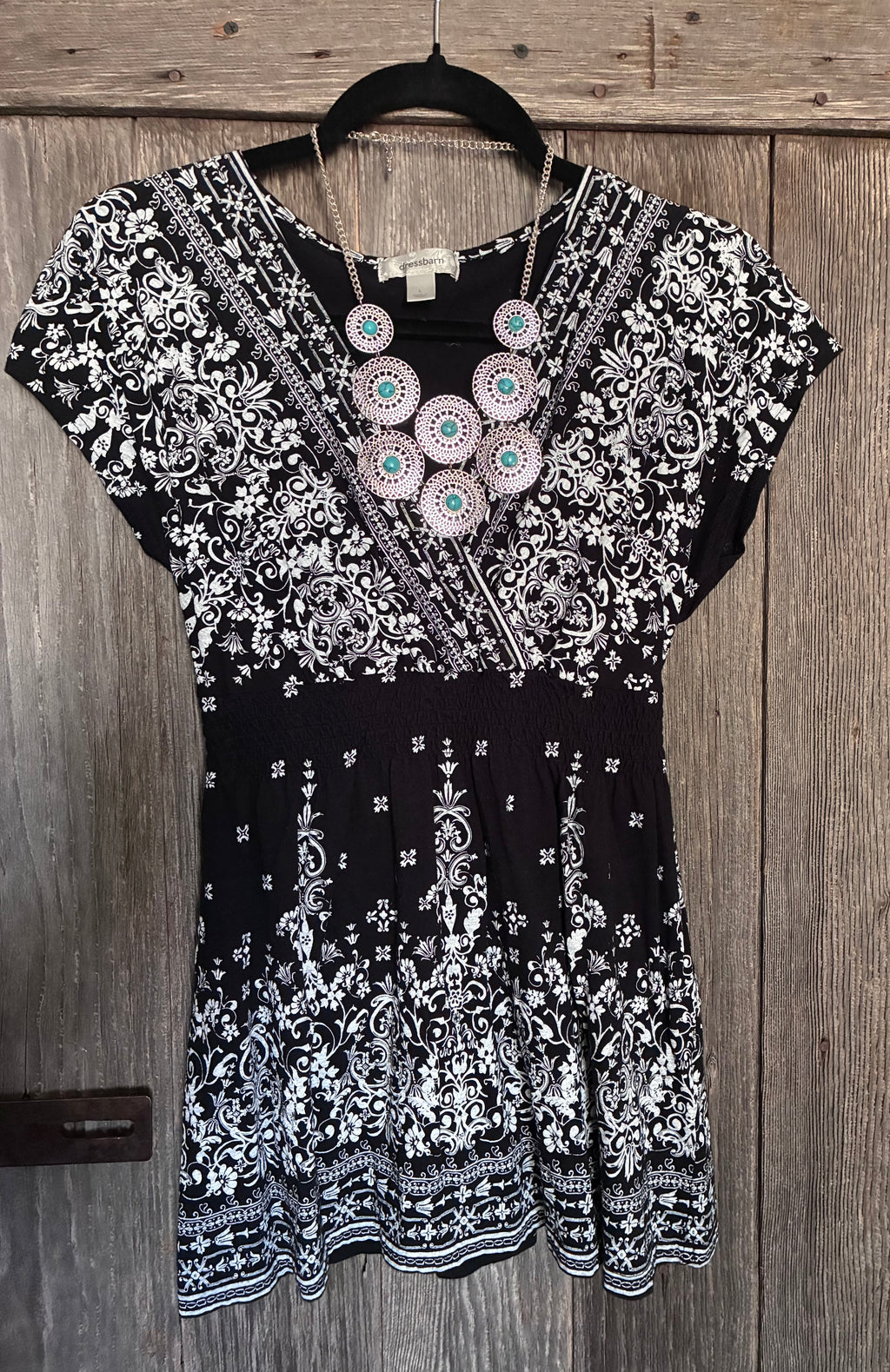 Dressbarn Black White Floral Scroll Surplice Smocked Waist Top Size Large