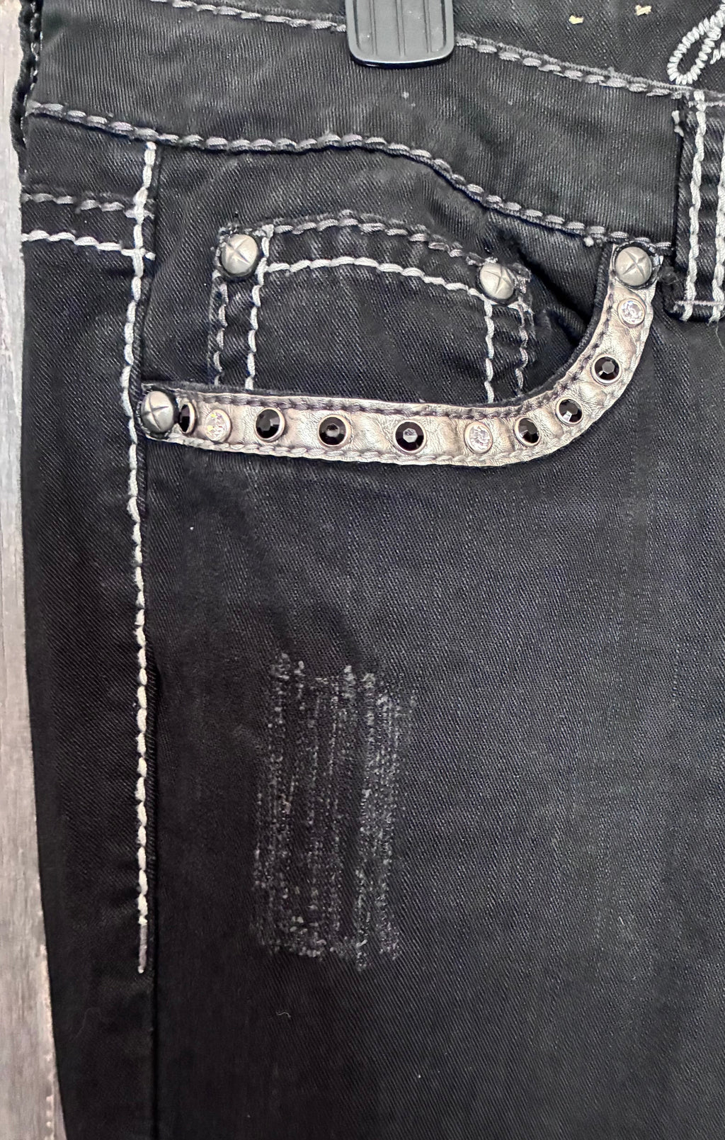 Antique Rivet Black Rhinestone Studded Jeans | Size 15/34
