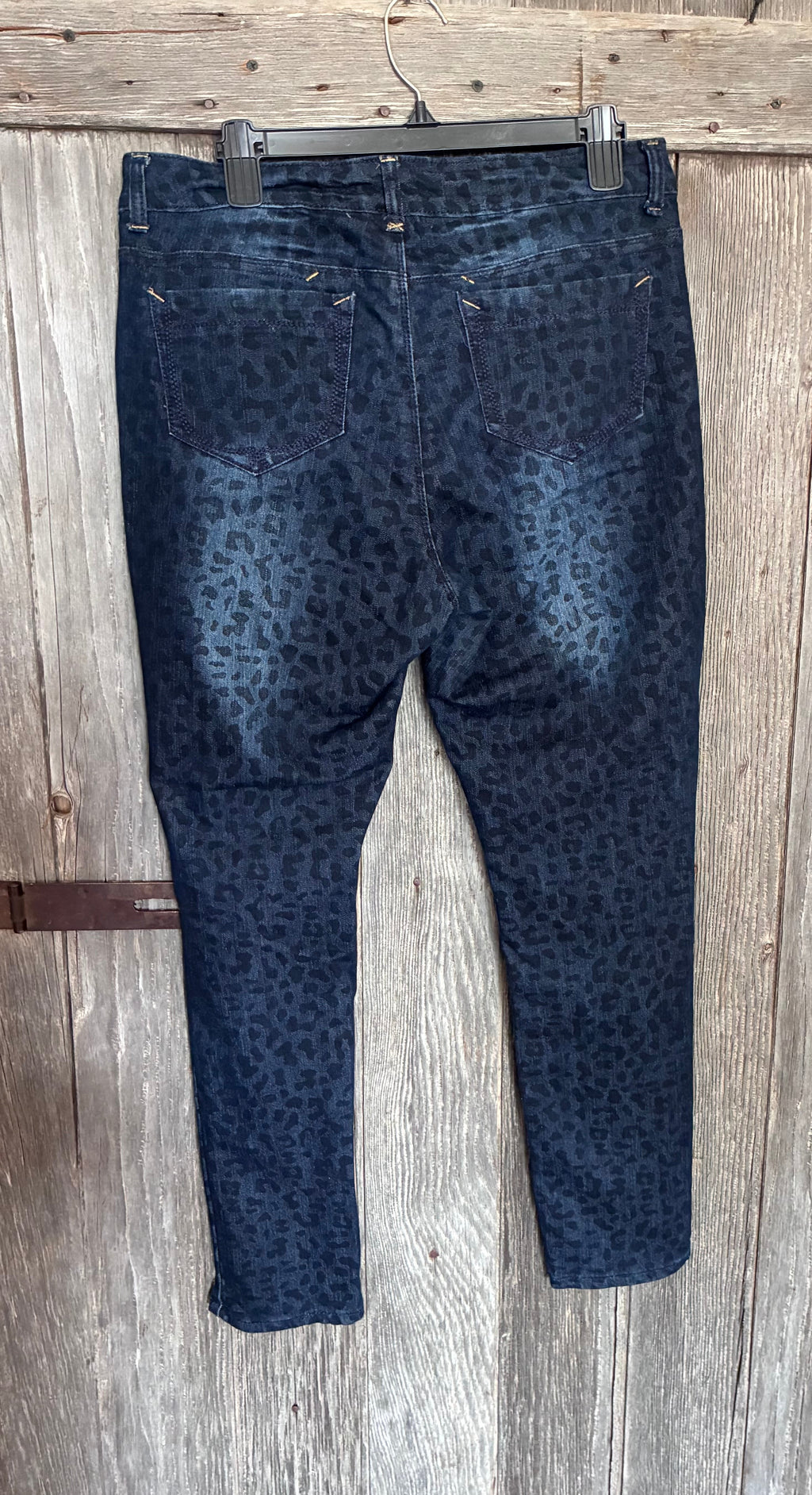 Roz & Ali Dark Wash Leopard Print Skinny Jeans | Size 14