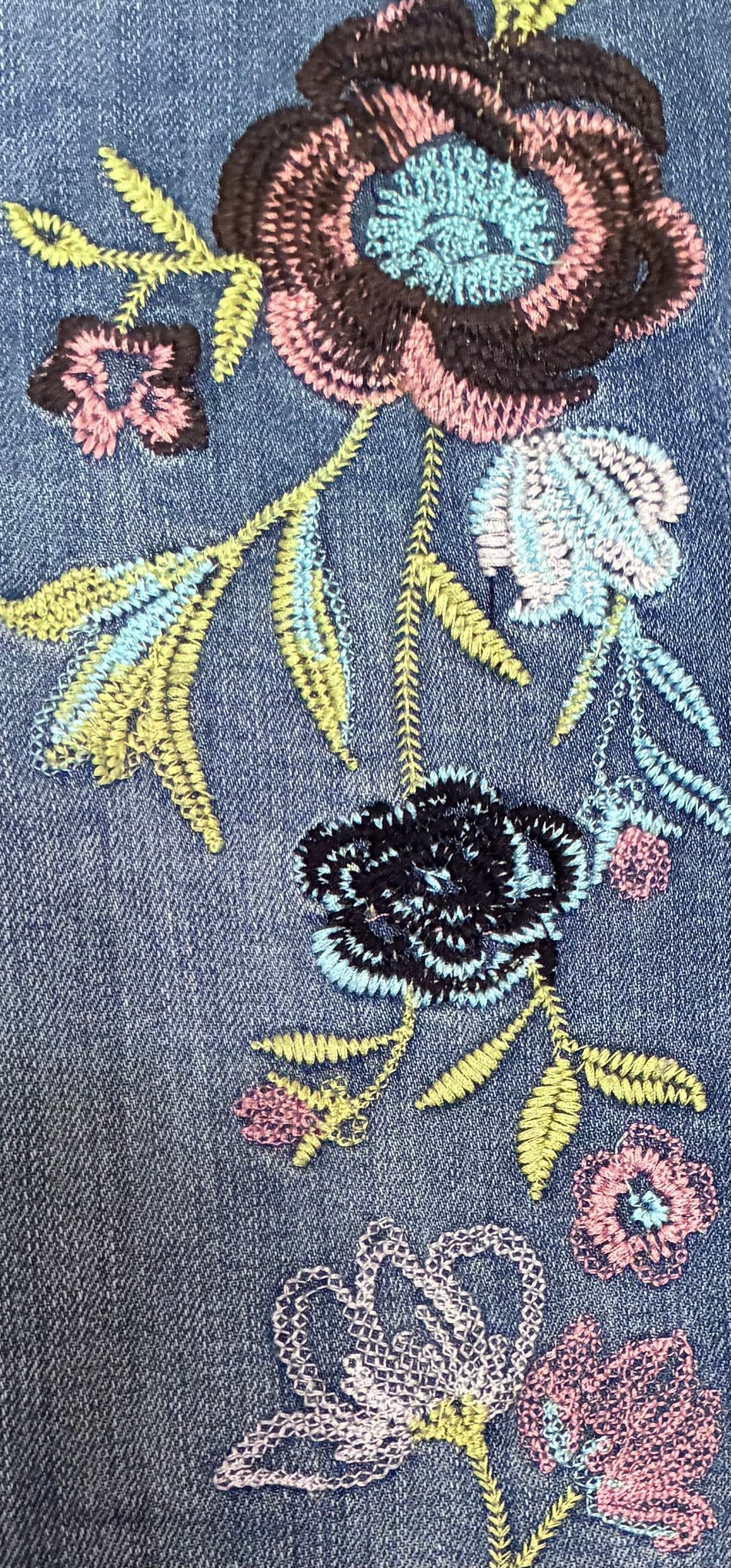 SEVEN EST. 1964 Floral Embroidered Mid Rise Skinny Jeans – Size 10