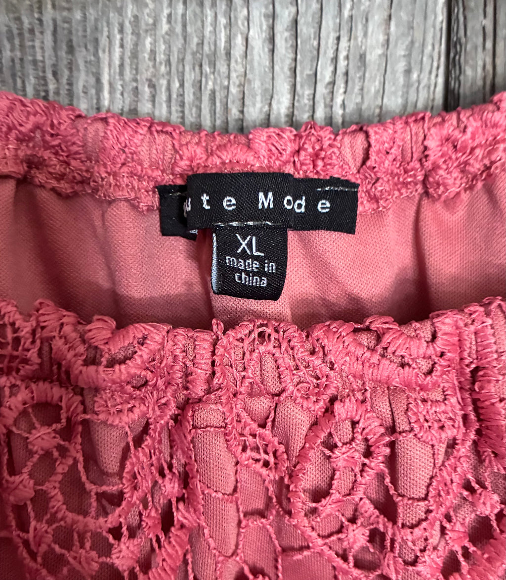 Cute Mode Coral Lace Off-Shoulder Top – XL