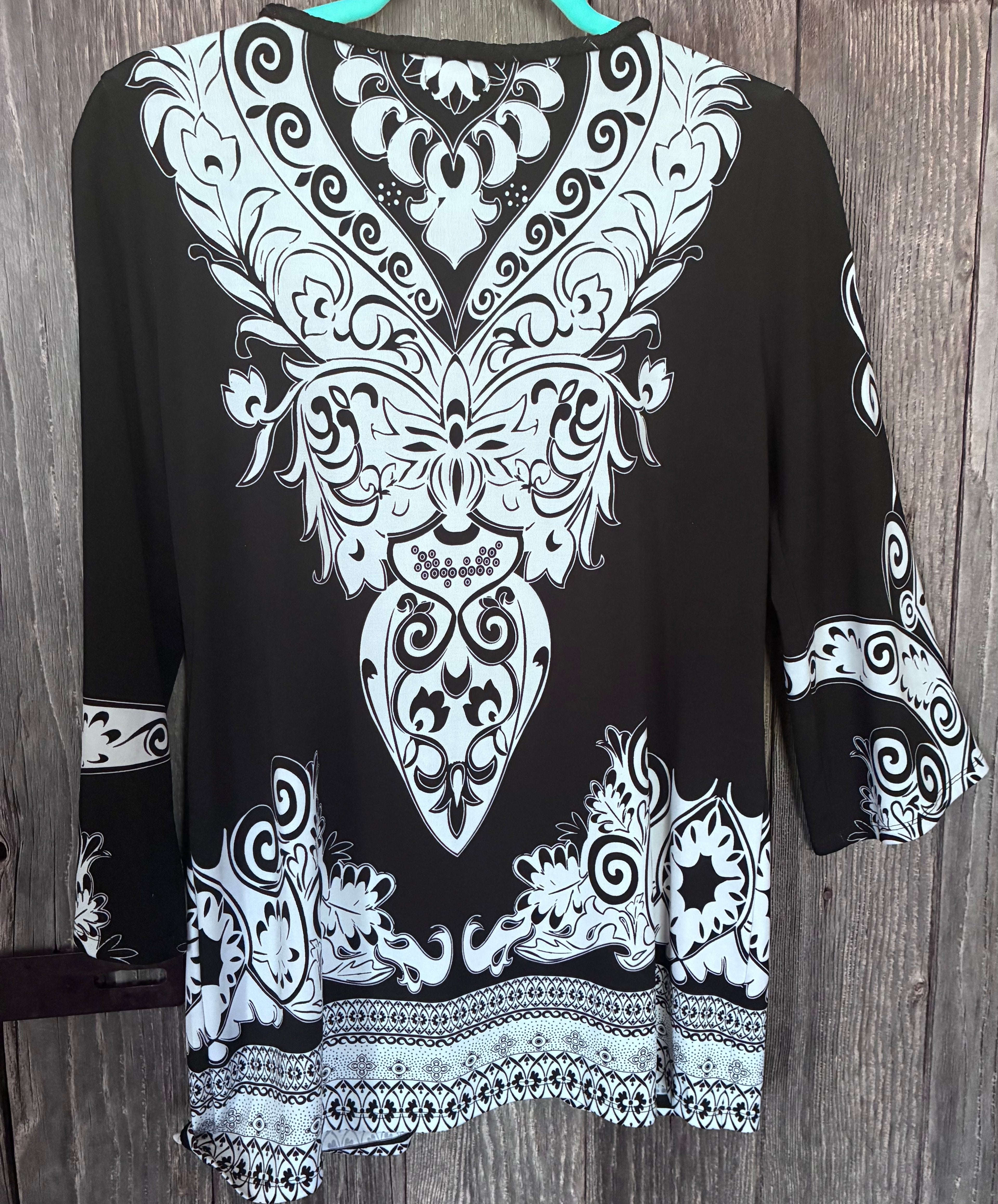 Yvos Black & White Baroque Print Top | Size M