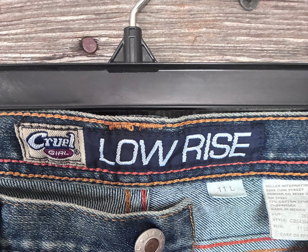 Cruel Girl Low Rise Bootcut Jeans – Bleach Splatter Rose Graphic – Size 11 Long