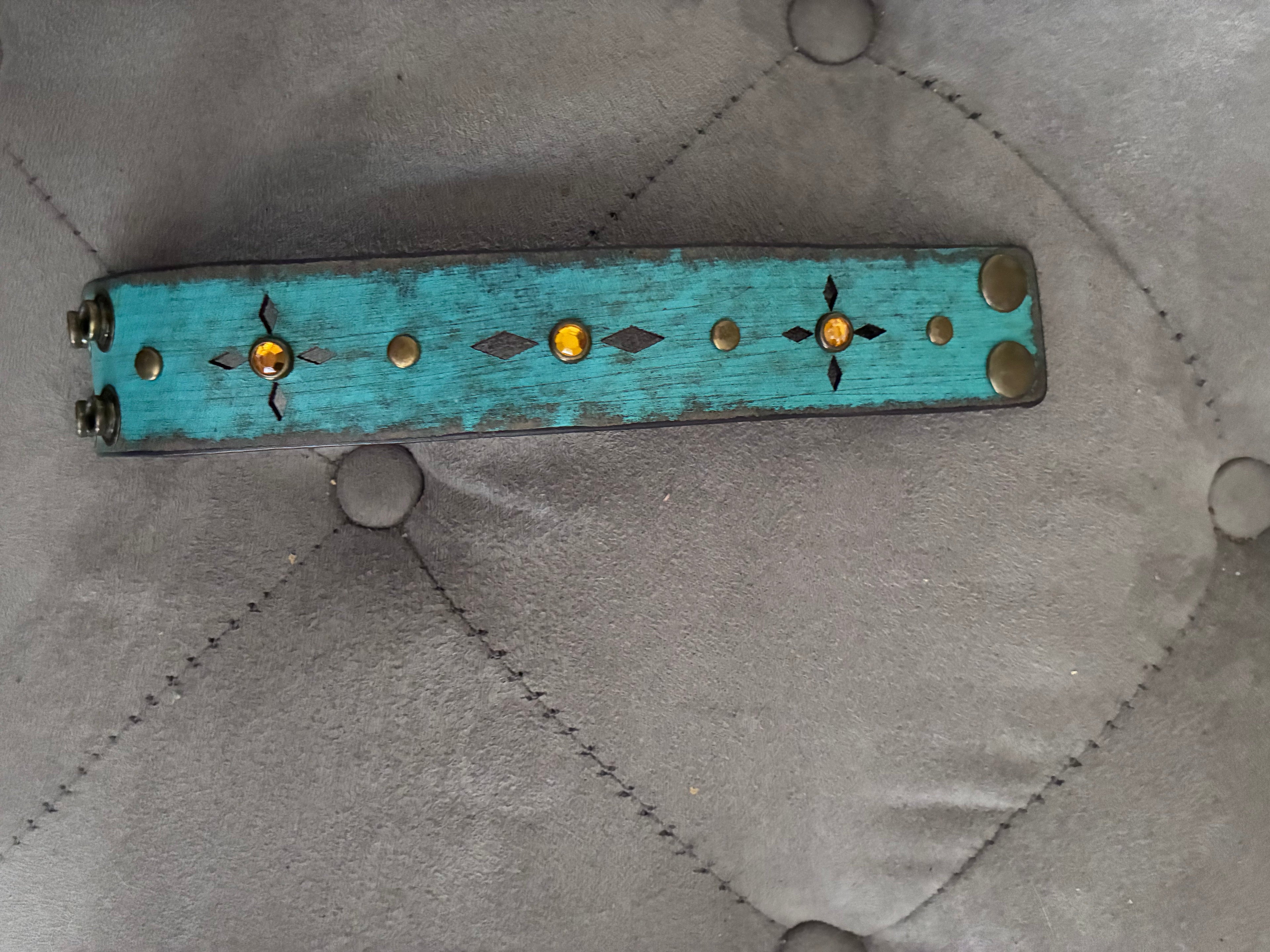 Turquoise Leather Cuff Braceleti