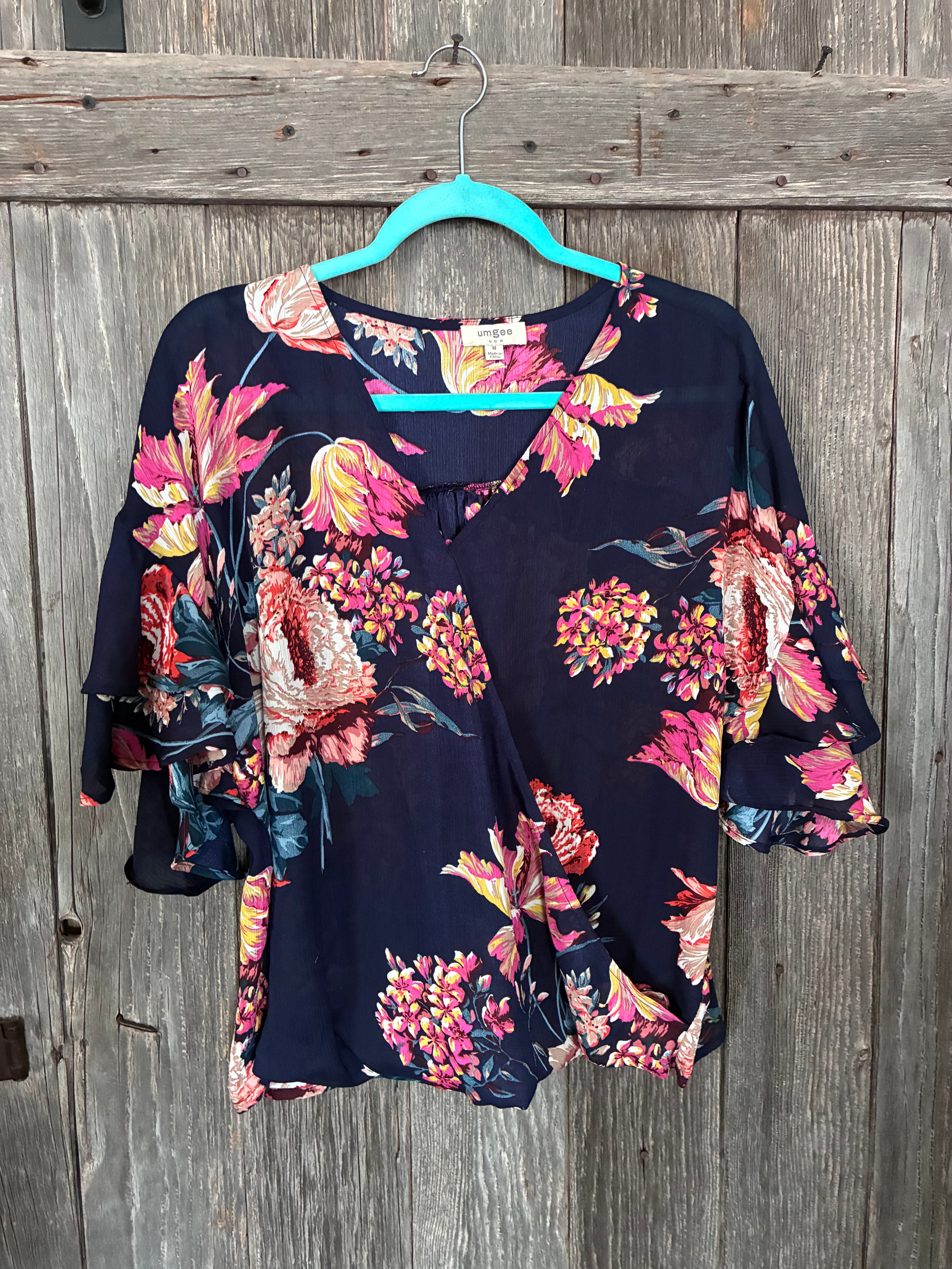 Umgee USA Navy Floral Surplice Top – Size M