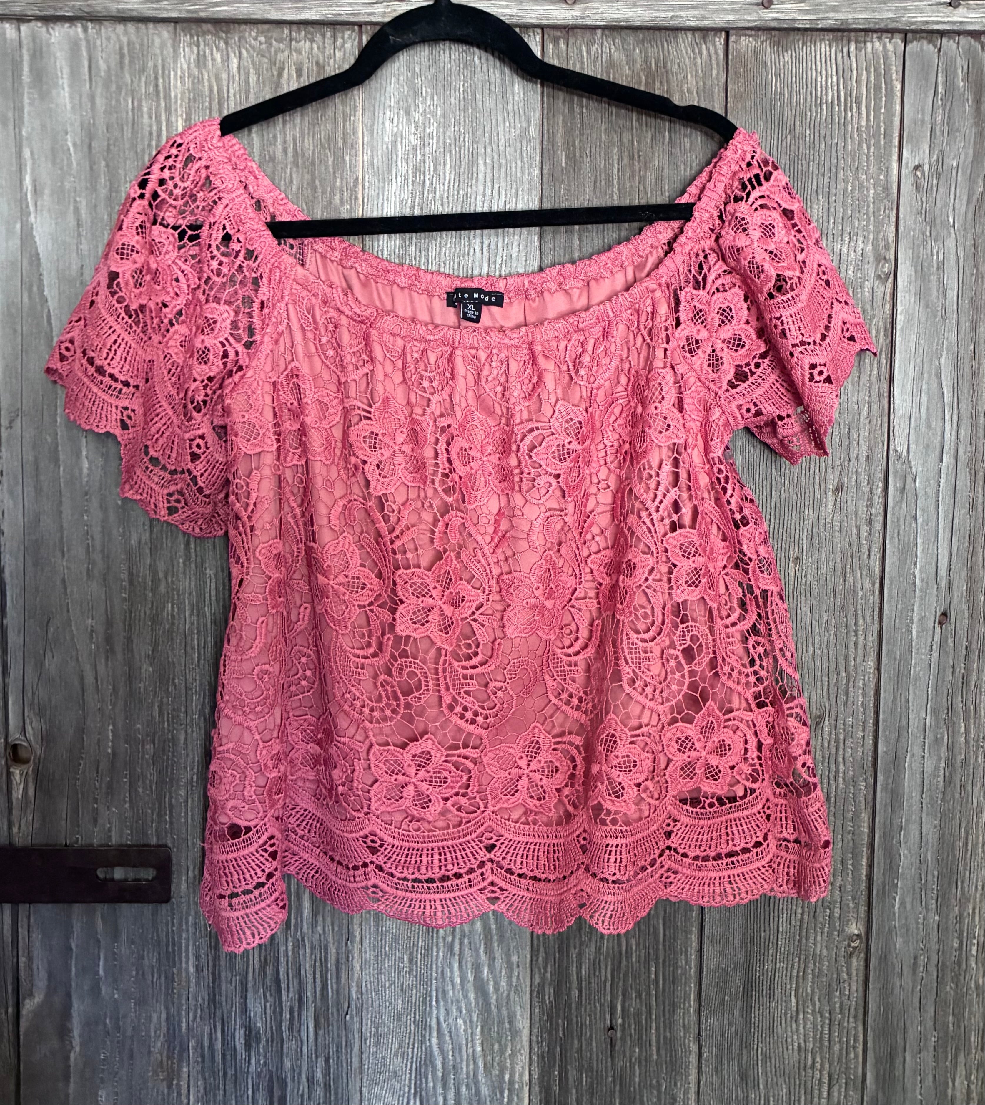 Cute Mode Coral Lace Off-Shoulder Top – XL