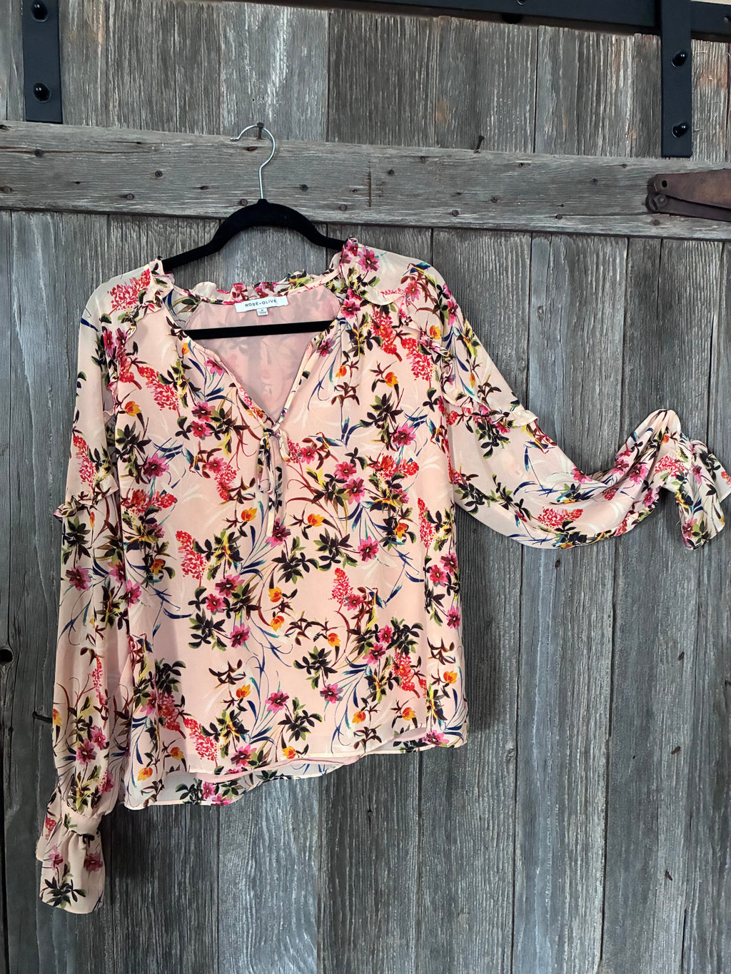 Rose + Olive Blush Floral Chiffon Blouse – Size M